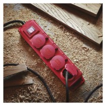 Prodlužovací kabel 3 m / 4 zásuvky / s vypínačem / černo-červený / guma-neopren / 1,5 mm2