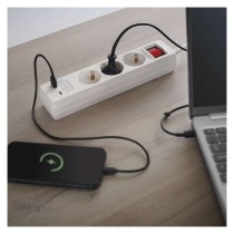 Steckdosenleiste 2 m / 3 Steckdosen / Schalter / weiß / 1× USB-A + 1× USB-C / 1,5 mm2