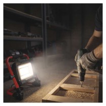 LED reflektor ELION 50W, rot-schwarz, IP65, 8000 lm, neutralweiß