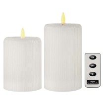 LED dekorācijas – 2 vaska sveces ar reālu liesmu, 4 AA baterijas, silti balta gaisma, tai
