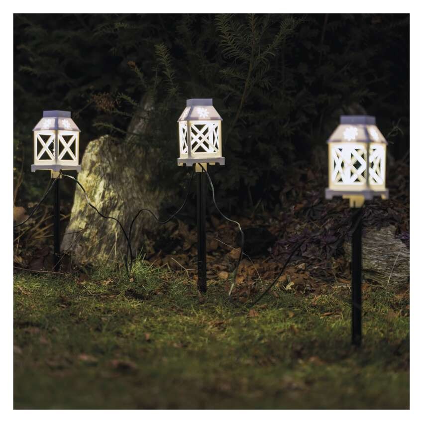 LED dekorácia – zapichovacie lampáše biele, vonkajšie aj vnútorné, studená biela