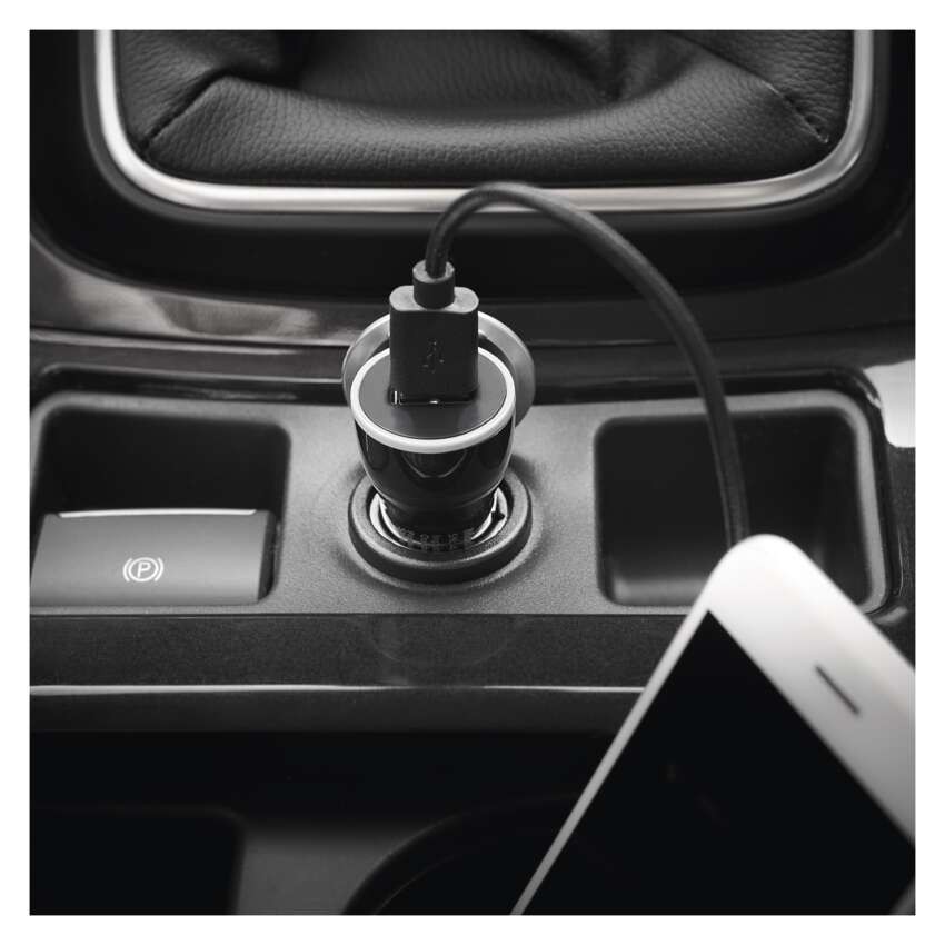 USB adaptér do auta 2,1A + micro USB kabel + USB-C redukce