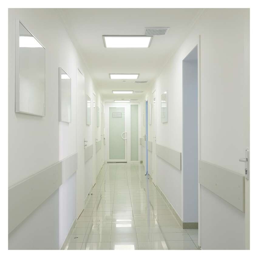 LED panel VEXXO 60 x 60 cm / 37 mm, 33 W, 4 100 lm, přisazený, neutrální bílá, IP20 UGR