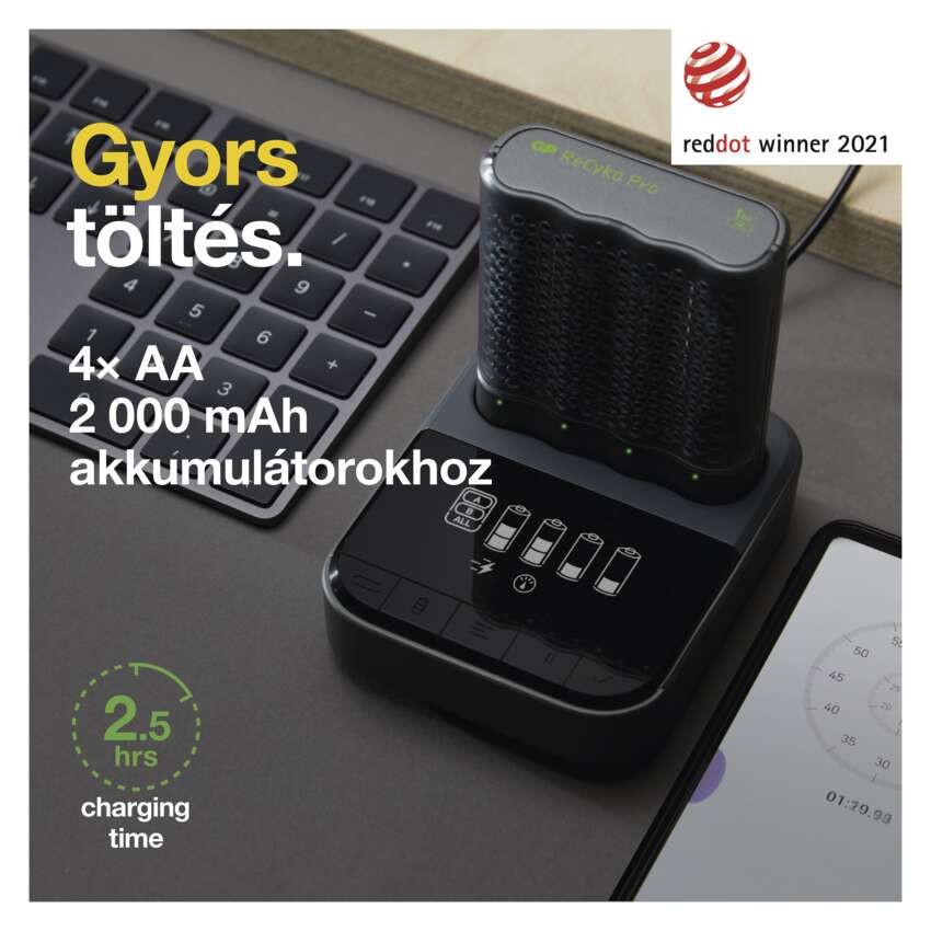 GP Pro akkumulátor töltő P461+4xAA ReCyko 2700mAh+ dokkoló