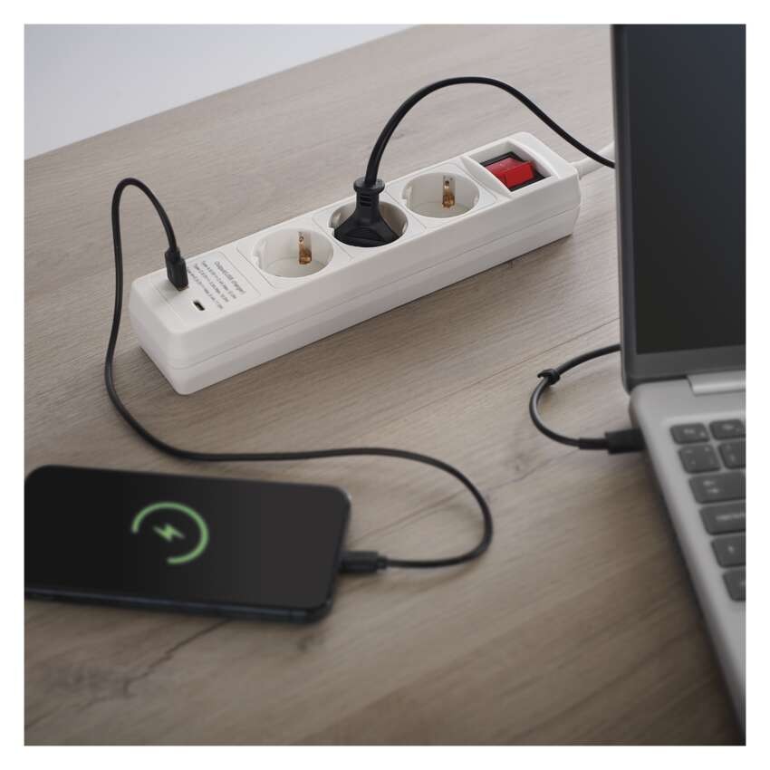Hosszabbító 2 m / 3 aljzat / kapcsolós / fehér / 1× USB-A + 1× USB-C  / 1,5 mm2