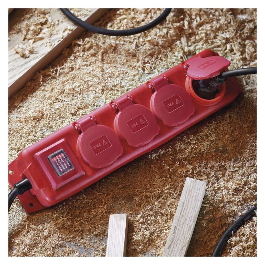 Steckdosenleiste  3 m / 4 Steckdosen / Schalter / rot / Gummi-Neopren / 1,5 m2