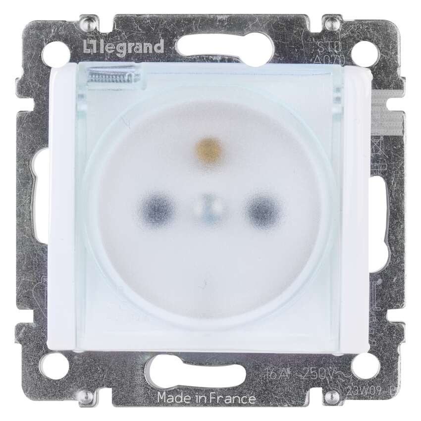 Legrand Valena zásuvka, IP44, strieborná