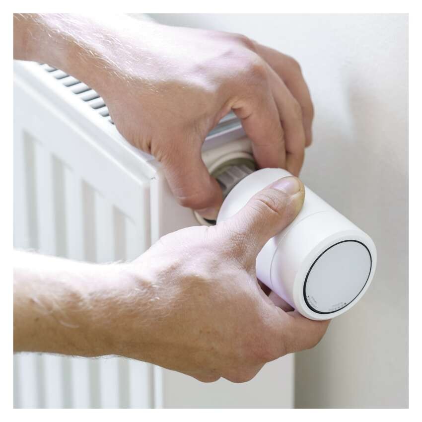 Set GoSmart: 2x digitaler Heizkörperthermostat P5630S ZigBee, 1x ZigBee Gateway
