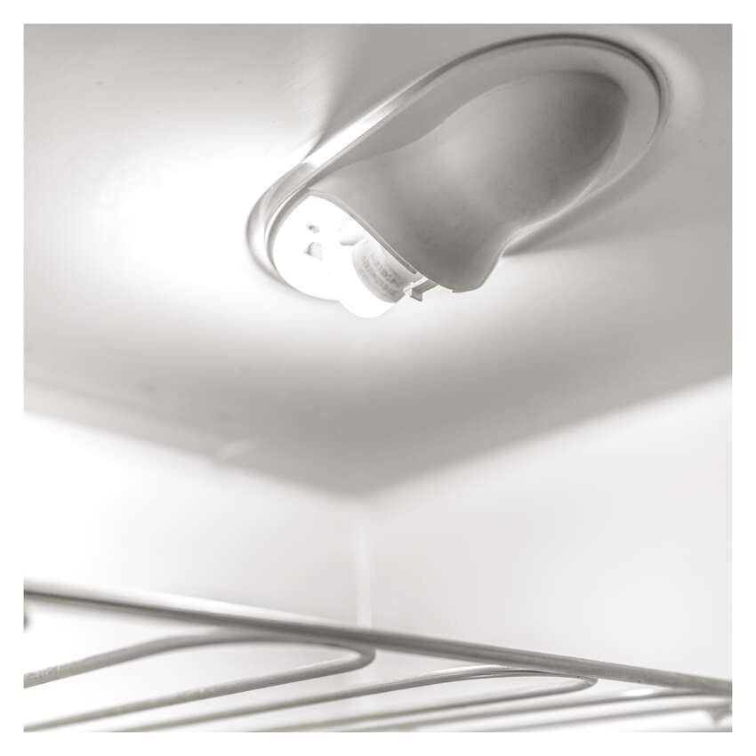 LED lemputė šaldytuvui ST26 / E14 / 2,3 W (25 W) / 255 lm / neutrali balta