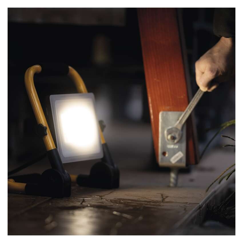 LED-Strahler tragbar, 21W neutralweiss